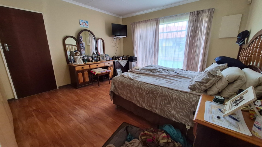 4 Bedroom Property for Sale in Fauna Free State